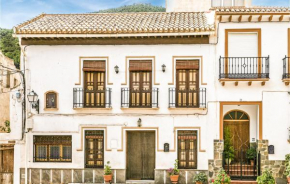 Nice home in Pinos del Valle with 5 Bedrooms Pinos Del Valle